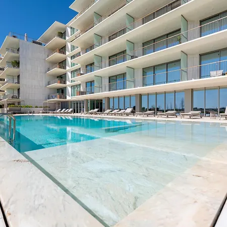 In The Beautiful Bayline Building - - Pool - Gym - - Pargo By Bedzy Apartment Armacao de Pera