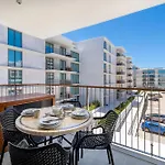 Daire In The Beautiful Bayline Building - - Pool - Gym - - Pargo By Bedzy Armação de Pêra