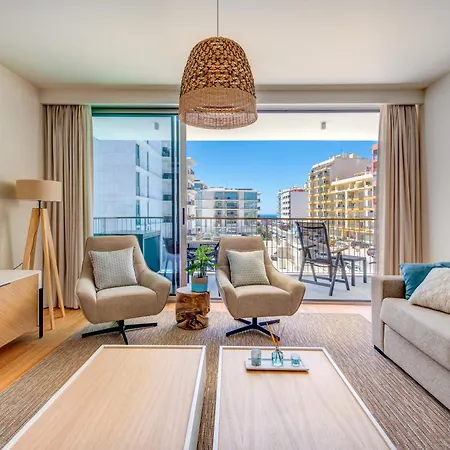 In The Beautiful Bayline Building - - Pool - Gym - - Pargo By Bedzy Apartman Armação de Pêra